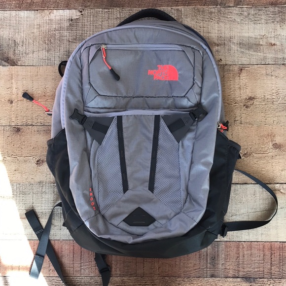 The North Face Handbags - Sale🌿The North Face Recon Backpack